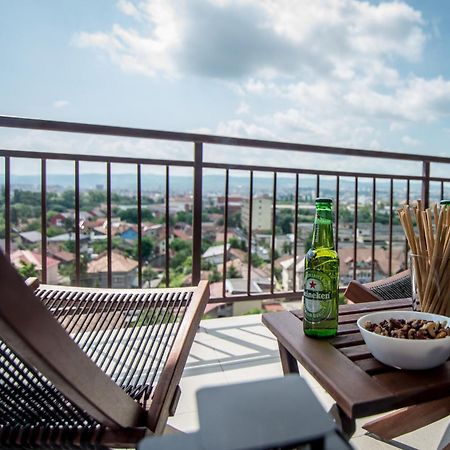 The Aviator Apartment - Jacuzzi & Panoramic View คลูจ-นาโปกา ภายนอก รูปภาพ