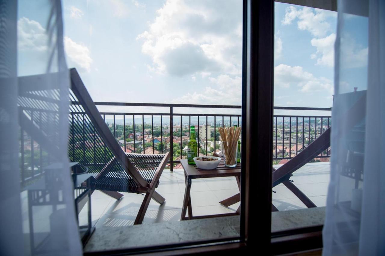The Aviator Apartment - Jacuzzi & Panoramic View คลูจ-นาโปกา ภายนอก รูปภาพ